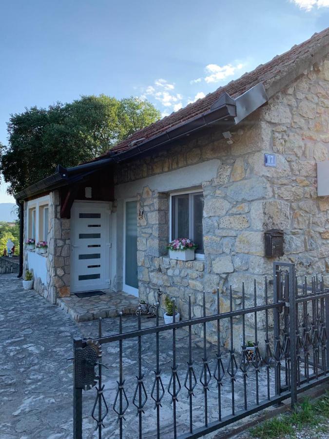 Kuca Za Iznajmljivanje Andrija Ljubuški Exteriör bild